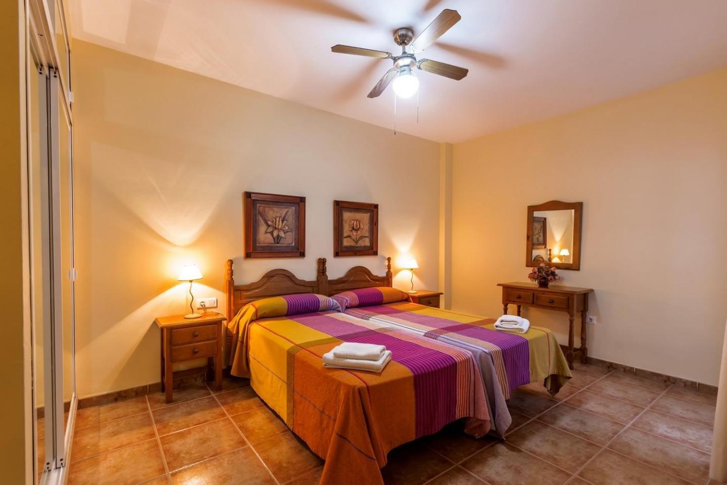 Apartamentos La Casa Del Barrio Маро Экстерьер фото