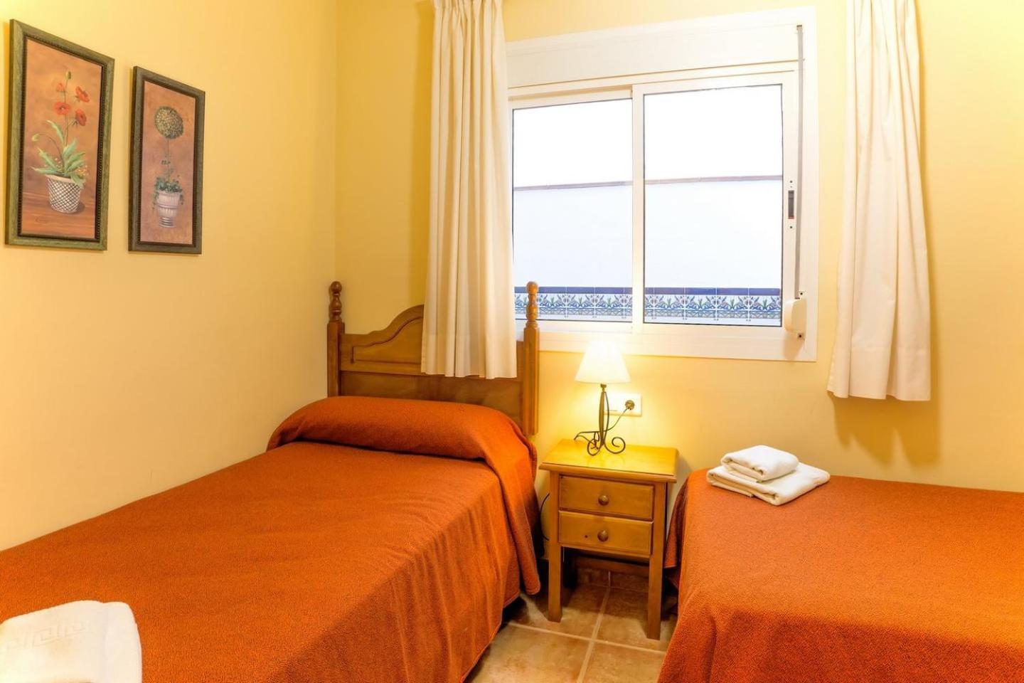 Apartamentos La Casa Del Barrio Маро Экстерьер фото