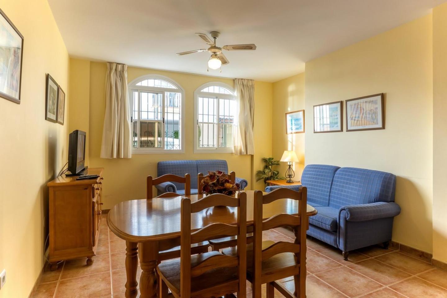 Apartamentos La Casa Del Barrio Маро Экстерьер фото