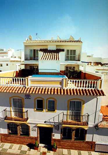 Apartamentos La Casa Del Barrio Маро Экстерьер фото